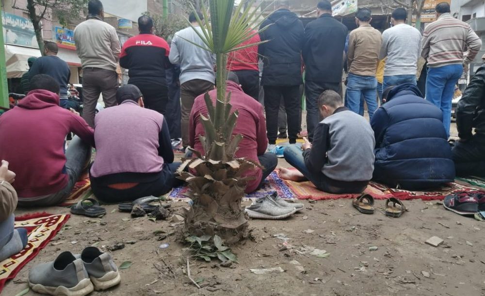 التحقيق مع 13 شخص أقاموا صلاة الجمعة بمسجد غرب الإسكندرية