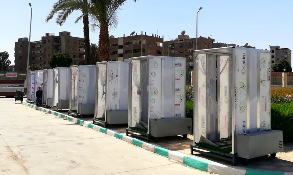 وزير الإسكان: شركة مياه أسيوط تدفع بـ25 "كابينة تعقيم" لوقاية موظفيها والمترددين عليها من فيروس كورونا