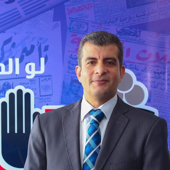صحفى يقترح إجراء مسح شامل للمصريين : حل أخير للخروج من الأزمة 