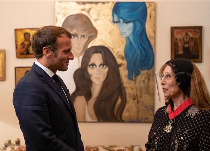 «علم لبنان».. هكذا تفاعل النجوم مع زيارة ماكرون لـ «فيروز»