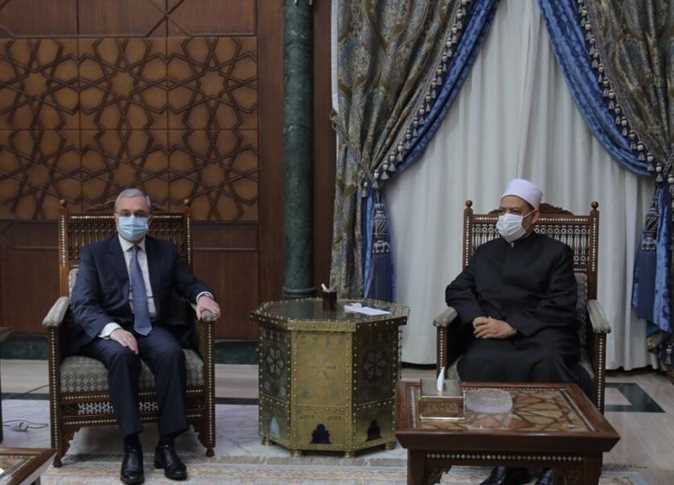 شيخ الأزهر: الإسلام والمسيحية لم يكونا أبدًا مبعثًا للحروب والصراعات