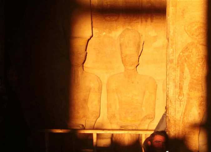 أبناء الفراعنة.. مصر تنجح فى تعامد الشمس على وجه رمسيس الثاني بالمتحف الكبير