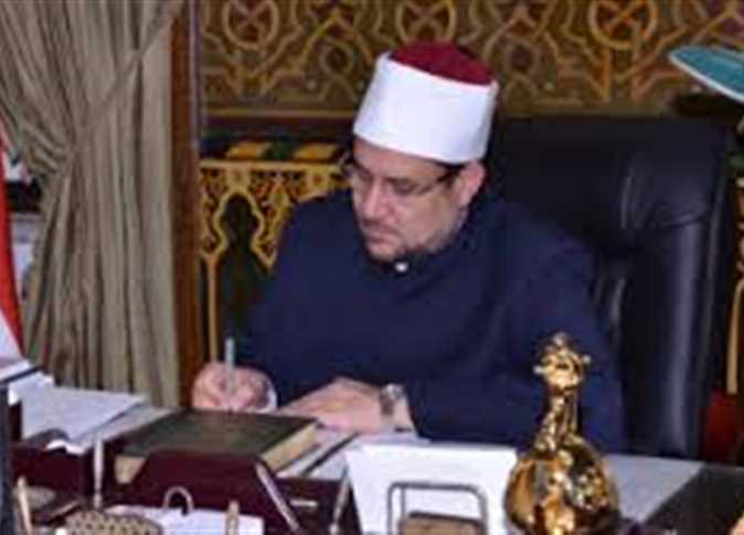 «الأوقاف» تنهي خدمة 3 أئمة وعامل لانتمائهم لجماعة محظورة