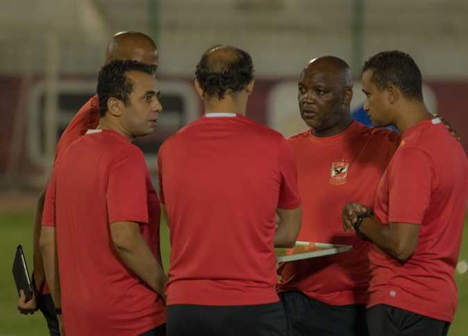 الخطيب يجتمع مع موسميانى لحسم ملف المعاريين