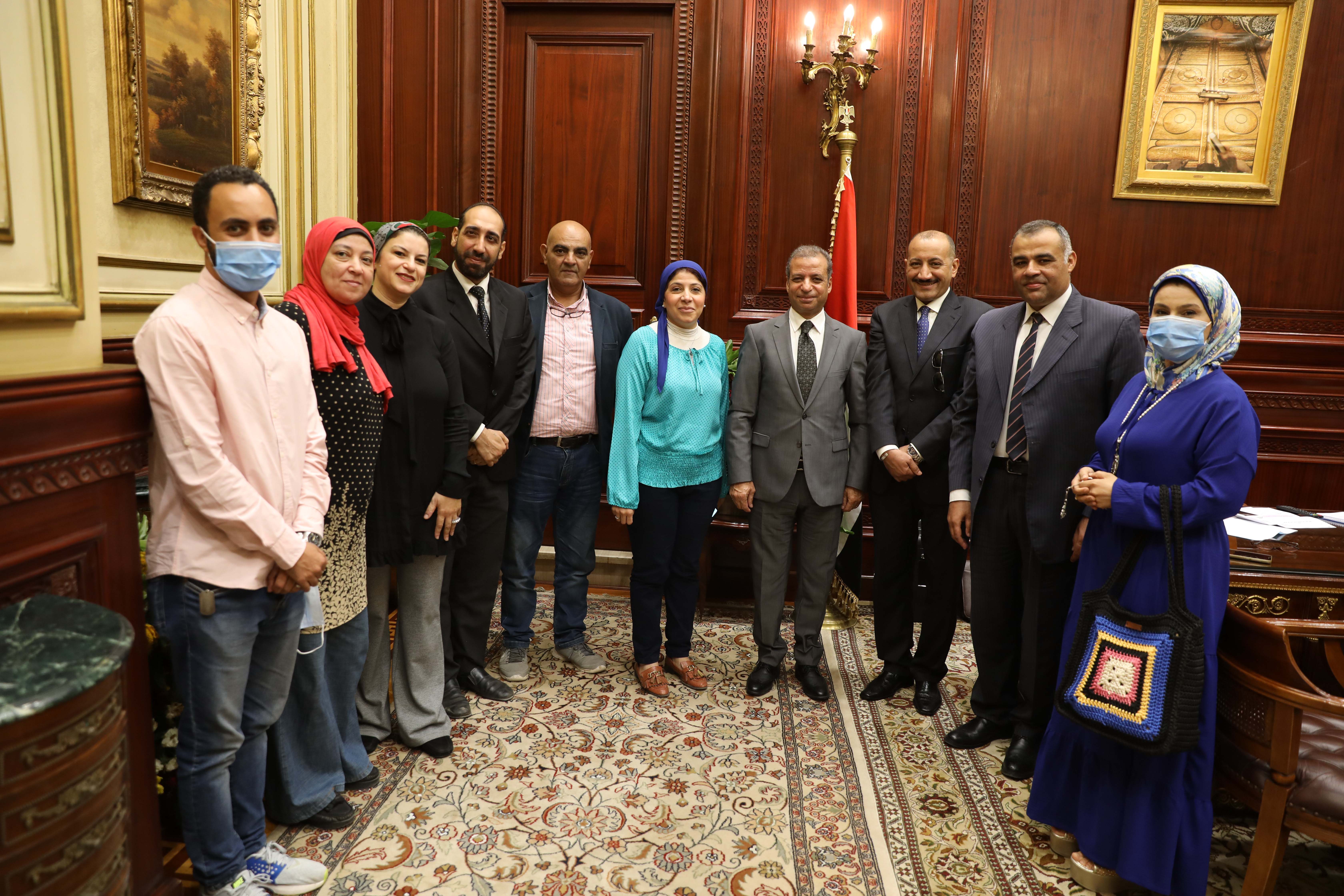 الأمين العام ل"الشيوخ" يستقبل المصورين البرلمانين لتذليل العقبات وتسهيل تغطية نشاط المجلس