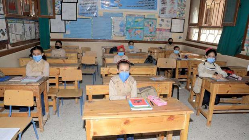 «التعليم»: تقليص عدد الطلاب داخل اللجان الامتحانية لمواجهة كورونا
