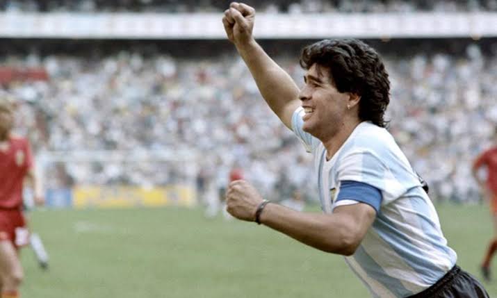 مارادونا يغادر ملعب الحياة..والرئيس الأرجنتيني يعلن الحداد لثلاثة أيام