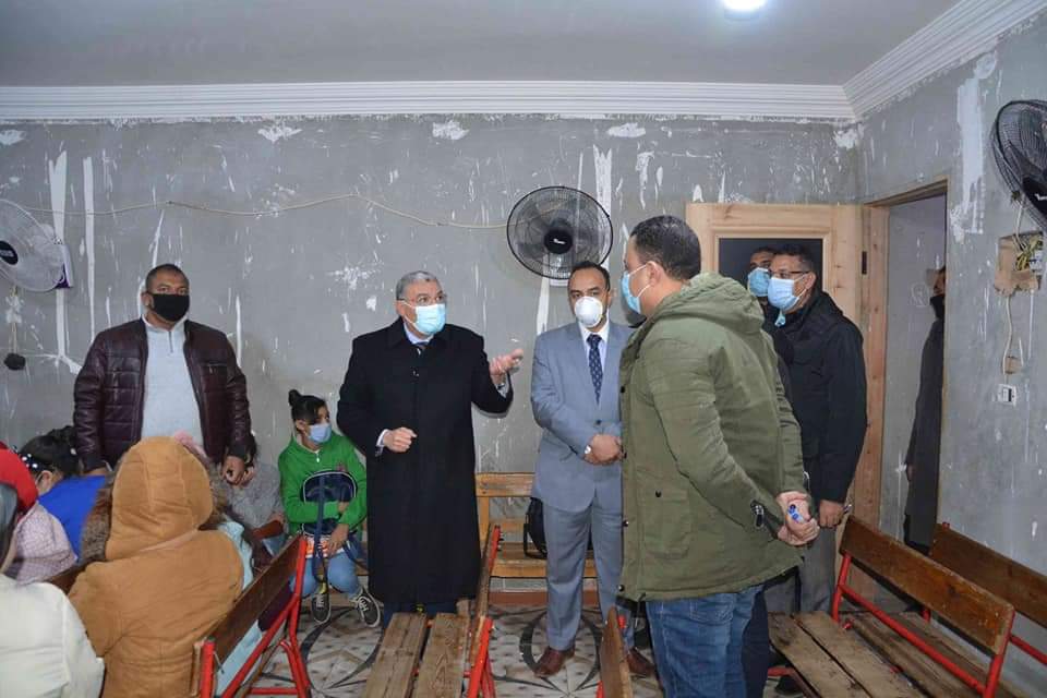 محافظ المنيا يغلق مركزاً للدروس الخصوصية بحي جنوب المدينة