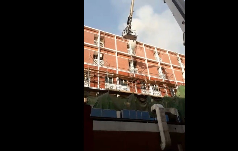 حريق بمستشفى أبو الريش اليابانى للأطفال.. فيديو