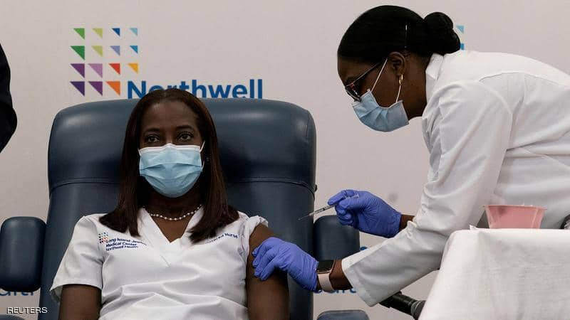 كيف ولماذا يصاب الإنسان بكوفيد-19 "بعد تلقي اللقاح"؟