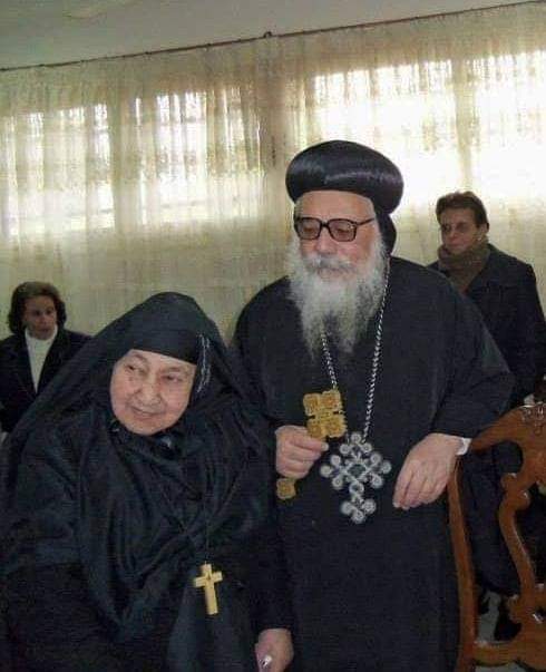 البابا تواضروس يعزي أسقف ملوي في وفاة شقيقته الراهبة «يوستينا أبوسيفين"