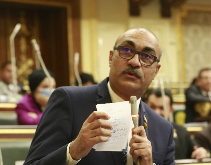 برلماني لوزير النقل: ماهي اليات مواجهة ظاهرة تكسير الاسفلت التى تُضيع مليارات سنوياً على الدولة