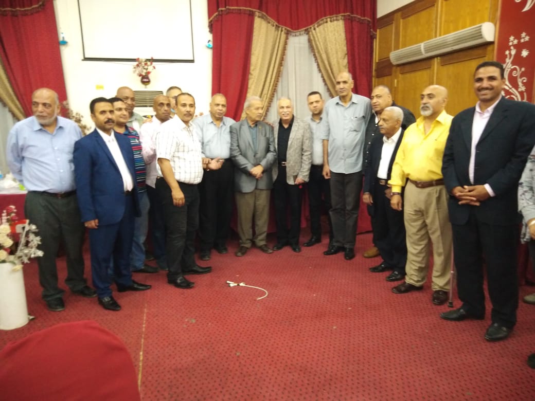 سعفان للقيادات النقابية بالإسكندرية: العمال عصب الاقتصاد وأساس بنائه