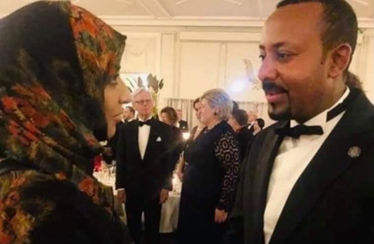 مطالبات بتجريد توكل كرمان وآبى أحمد من جائز نوبل أسوة بالأمريكي جيمس واتسون