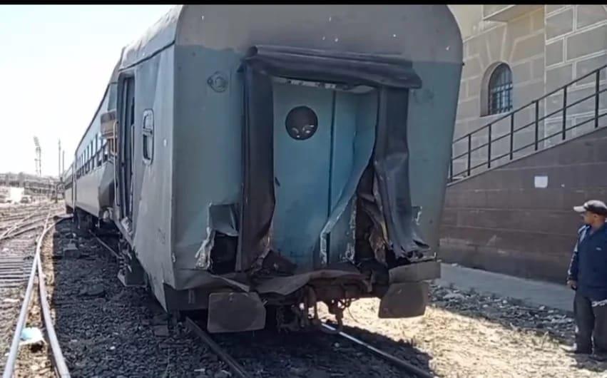 مصرع سائق نتيجه تصادم قطار بسيارة نصف نقل بقنا