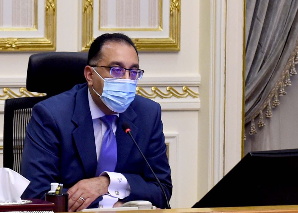رئيس الوزراء: توجيهات رئاسية بالاهتمام بتعقيم المنشآت السياحية بشرم الشيخ