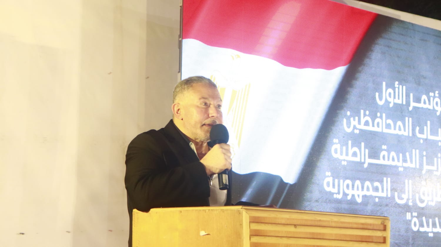أكمل قرطام: نسعى للوصول إلى الجمهورية الحديثة بدستور رشيد