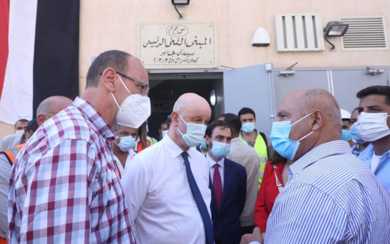 السفير الإسباني بالقاهرة يشيد بإنجازات الرئيس السيسي في قطاع النقل