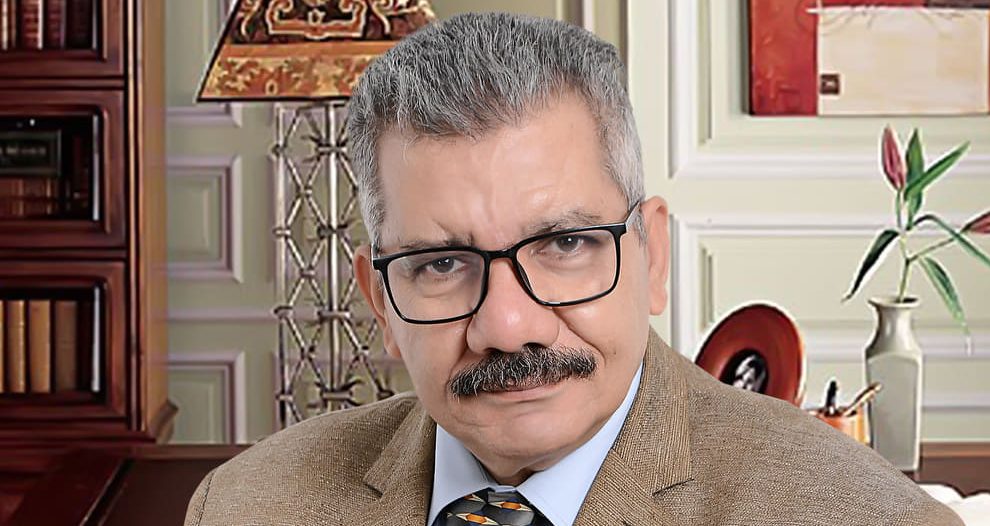 تجربة الشاعر محمد الشحات ونقد د. محمد زيدان ببيت الشعر بالأقصر