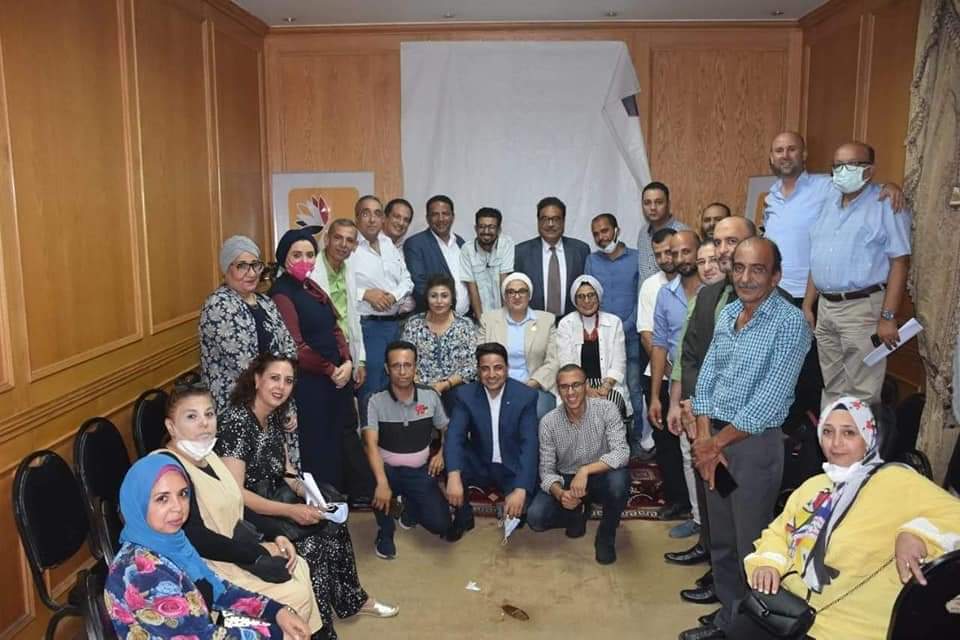 "الحزب المصري الديمقراطي" يشارك بمبادرة "حياة كريمة" بالمحافظات