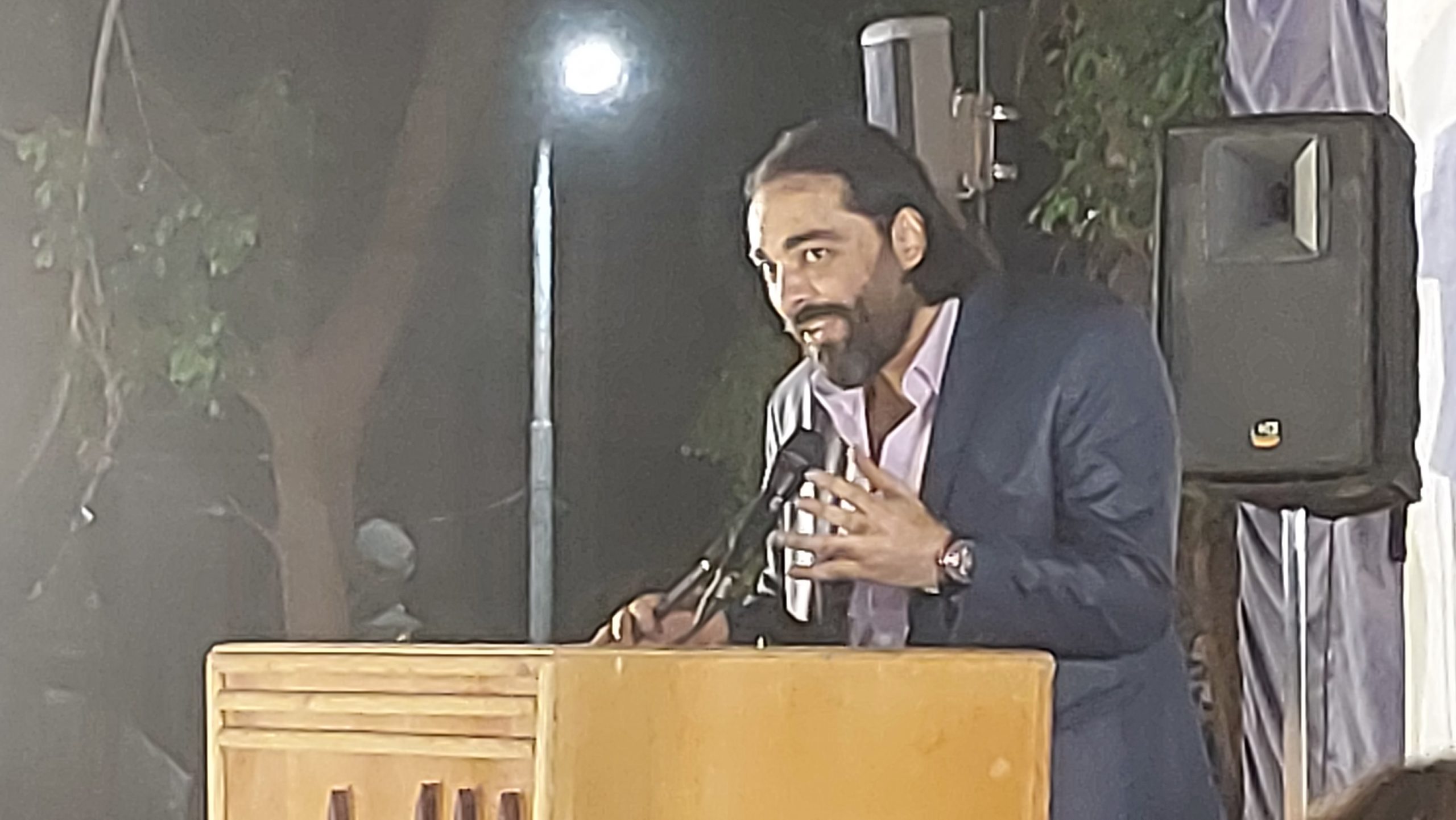 رغم وفاة شقيقه .. رئيس لجنة الاعلام والثقافة بالمحافظين يصر على استكمال ندوة مهد الابداع