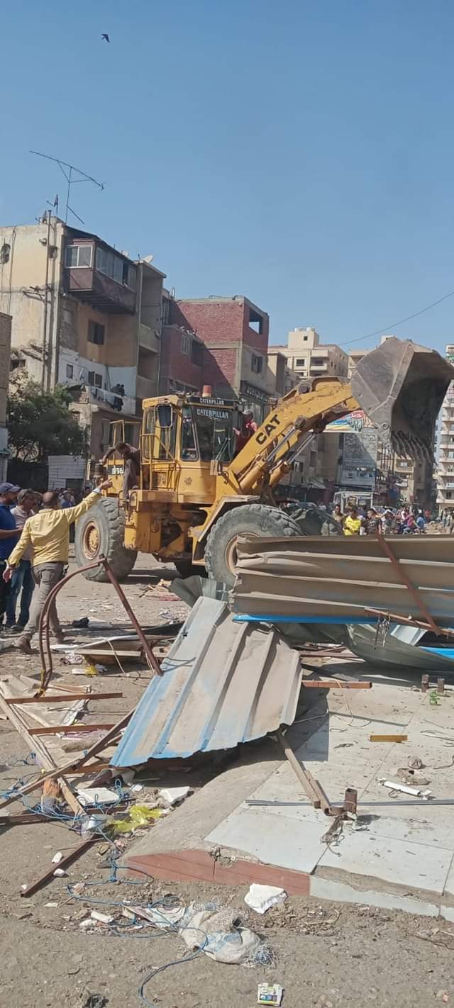 إزالة تعديات على أملاك الدولة بسوق الحى العاشر شرق مدينة نصر