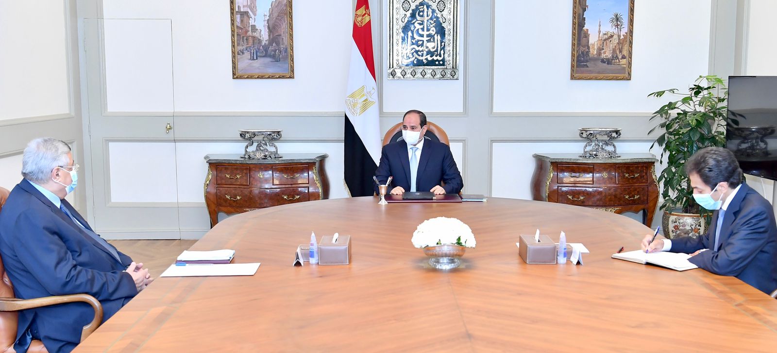 الرئيس السيسي يستعرض مستجدات عدد من المبادرات الرئاسية فى قطاع الصحة