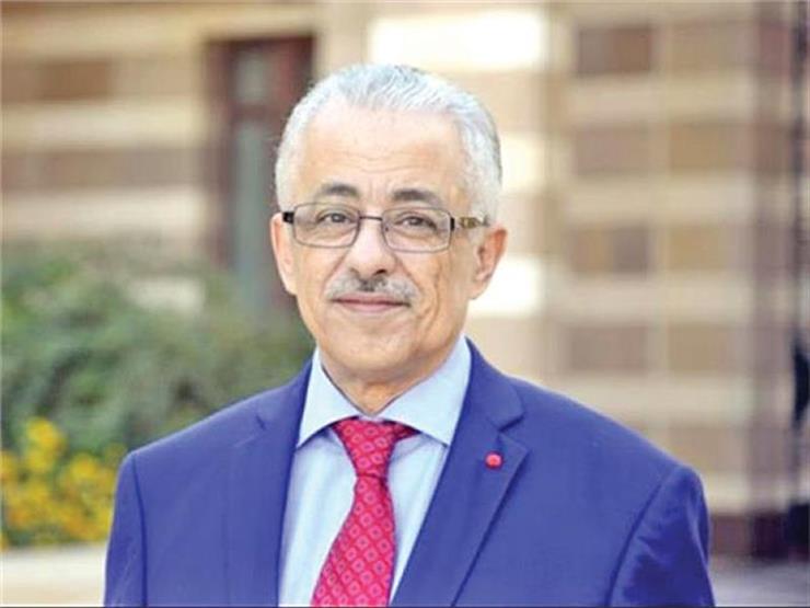 التعليم تحدد الأوراق المطلوبة لتسليم أجهزة التابلت لطلاب الصف الأول الثانوى