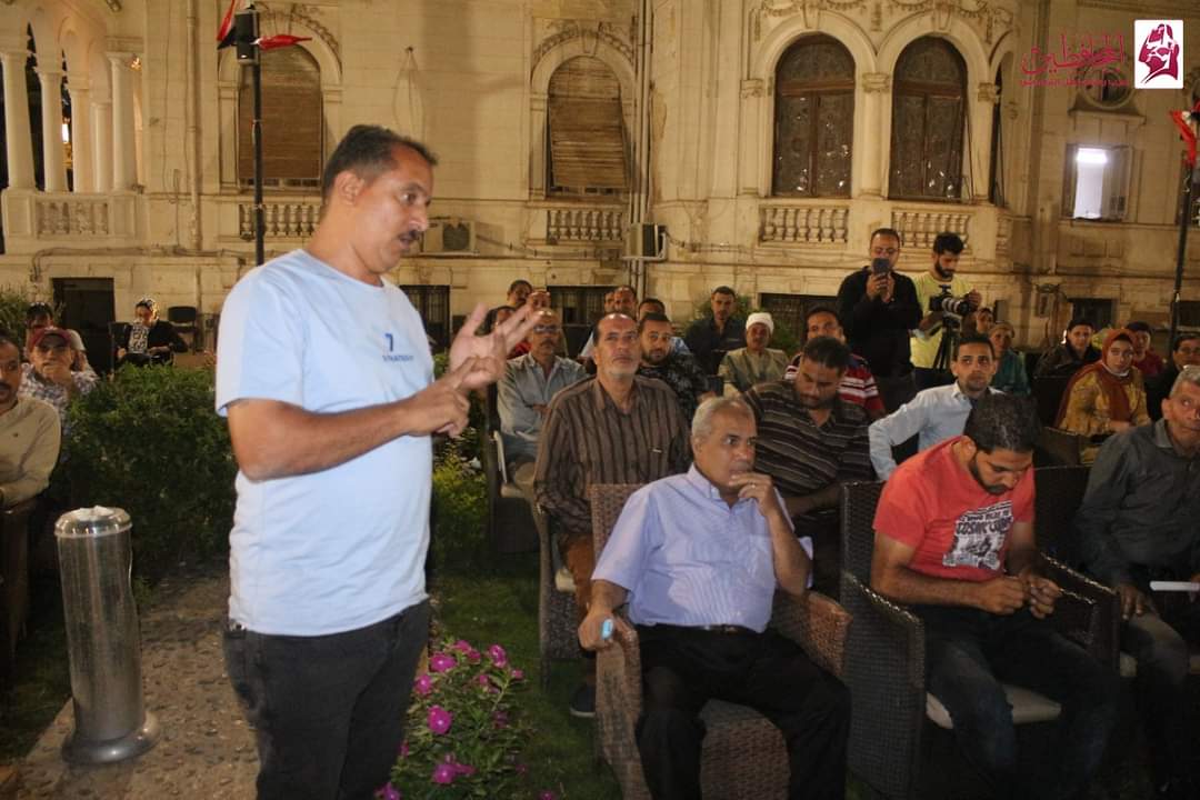 أمانه عمال "المحافظين" تعقد مؤتمراً للاستماع إلى مشاكل عمال شركة "وردة تكس" للغزل والنسيج