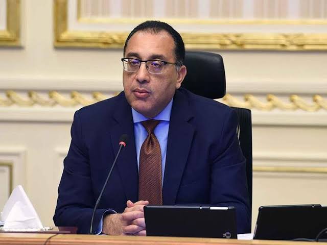 رئيس الوزراء: 700 ألف شاب وفتاة يحتاجون فرص عمل سنويا