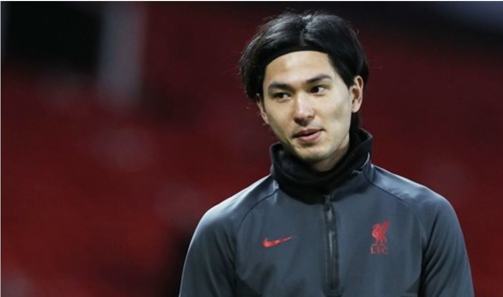 سكاى سبورتس: ليفربول يرفض عرضين لضم مهاجمه اليابانى