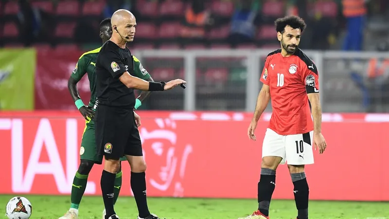بعد ساعات من الهزيمة.. صلاح يفاجئ ليفربول