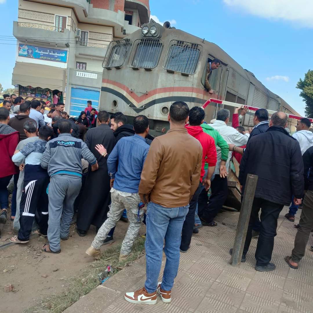 دهس عربة كارو أسفل عجلات القطار ومصرع قائدها بالغربية
