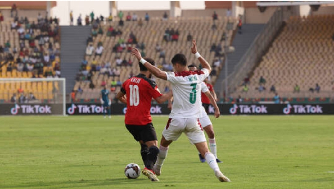 الاتحاد المغربي يكشف سبب الاشتباك بين لاعبي مصر والمغرب