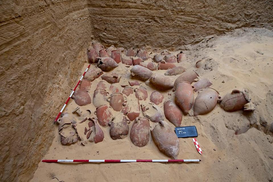 بعثه تشيكية تكتشف ادوات تحنيط شخص مصري يدهي "واح إيب رع-مري نيت"