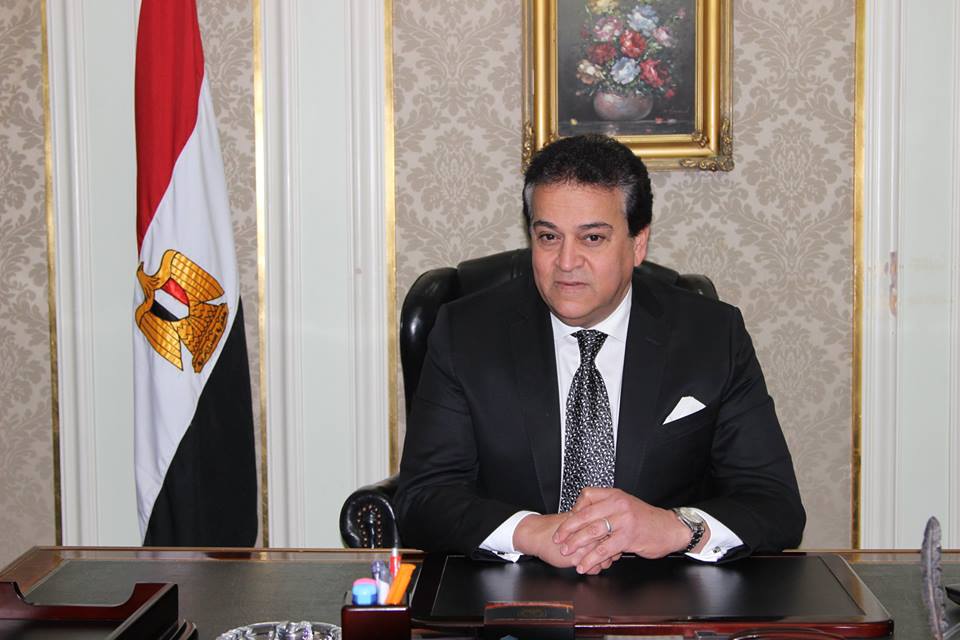 عبدالغفار يعلن استقبال مصر 60 مليون جرعة من لقاح كورونا من الصين خلال الفترة المقبلة