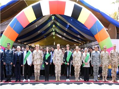 وزير الدفاع يشهد احتفالية مسابقة الابتكارات العلمية بكلية الدفاع الجوي