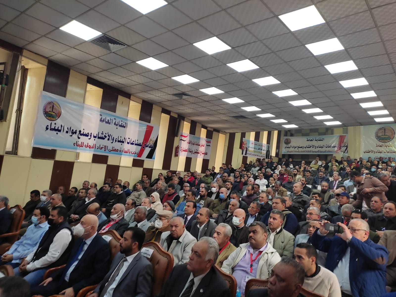 عبد المنعم الجمل: نرفض أي لوائح من شأنها انتقاص حقوق العمل
