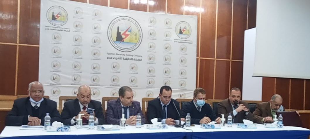 نقيب المرافق يعلن بشرى سارة للعاملين بوزارة الكهرباء والطاقة :زيادة ميزة صندوق الإنتماء