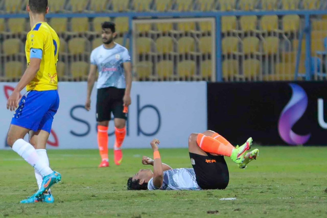 عاجل..إصابة عمرو جمال مهاجم فاركو بقطع في الرباط الصليبي