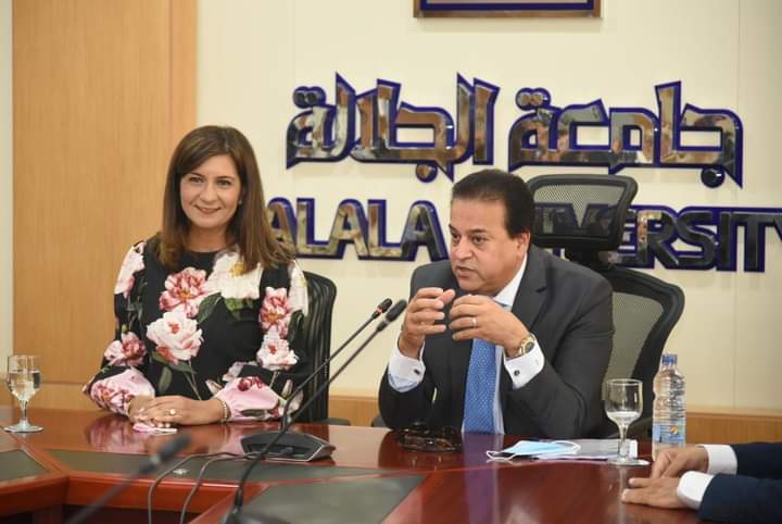 وزيرا الهجرة والتعليم العالي يعلنان مواعيد وآلية تلقي أوراق الطلاب العائدين من أوكرانيا الراغبين في الدراسة بمصر