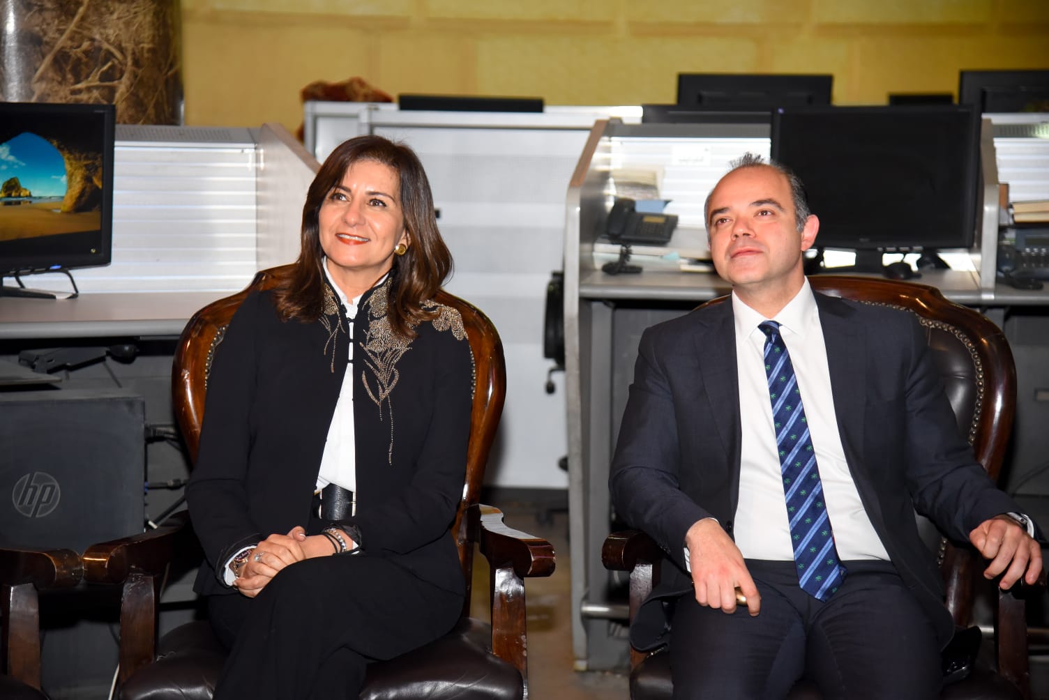 وزيرة الهجرة تشهد طرح أسهم شركة "سويفل" في بورصة "ناسداك" الأمريكية.. أول شركة عربية تصل لهذه المكانة