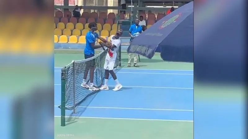 على طريقة ويل سميث.. فيديو للاعب تنس يصفع خصمه
