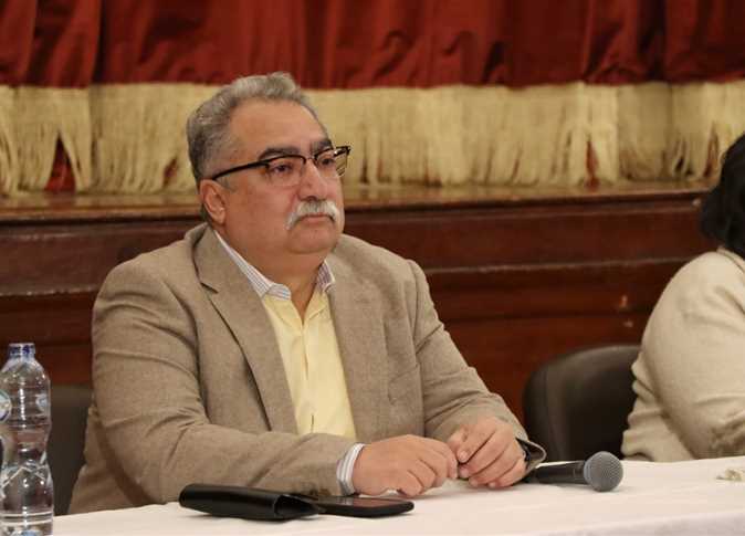 «الأعلى للشئون الإسلامية» ردا على إبراهيم عيسى: صلاة التراويح «واجبة روحية»