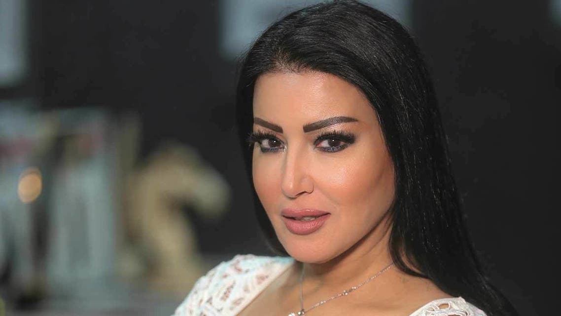 ردا على واقعة《 محل الكشرى》 ..سمية الخشاب: مش عايزين حد يأكل قبل الفطار يبقى تقفلو محلاتكم