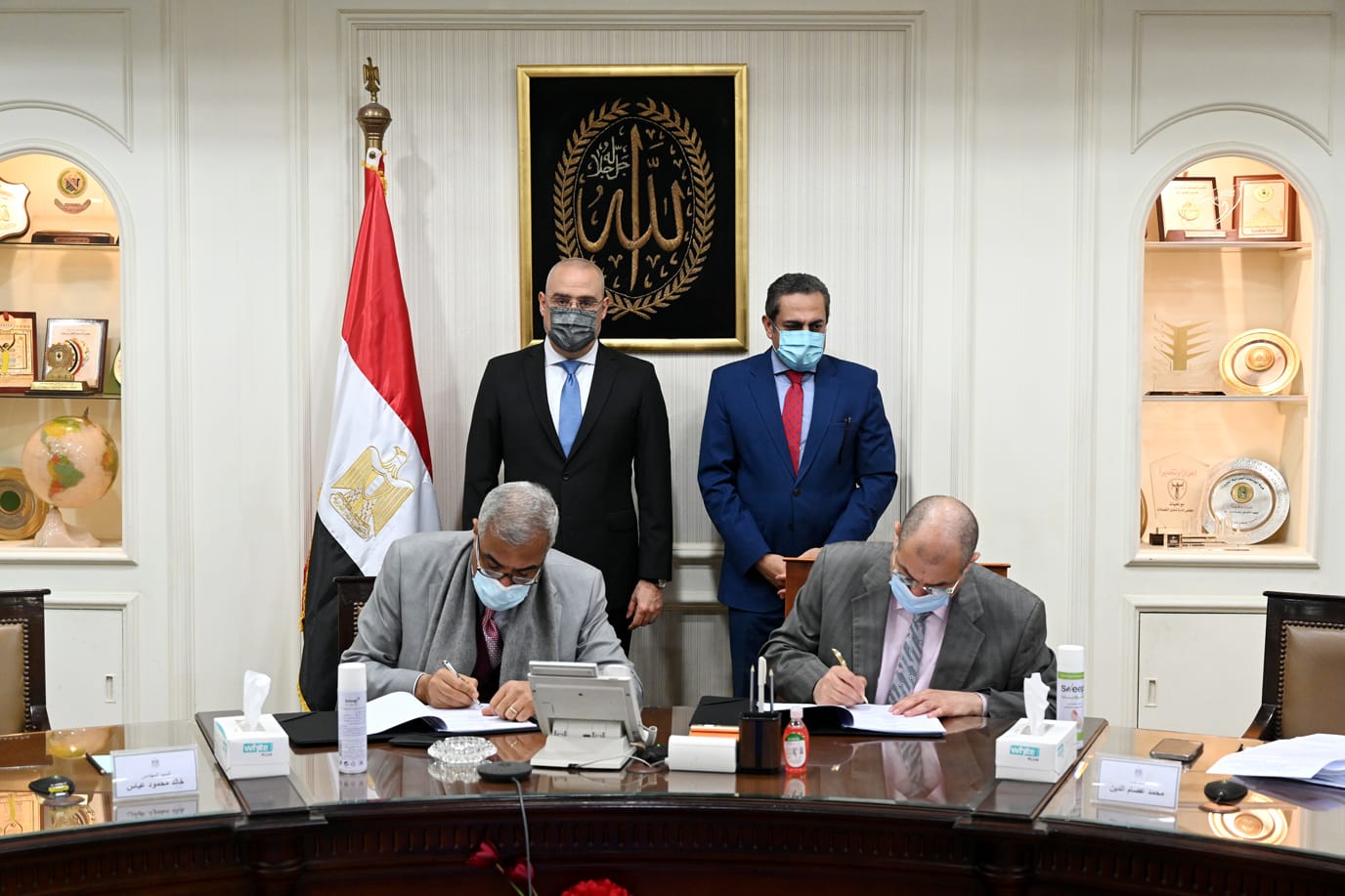 "الإسكان" توقع اتفاقية لبيع الوحدات السكنية المملوكة لـ"المجتمعات العمرانية" بمشروعى الرحاب ومدينتى
