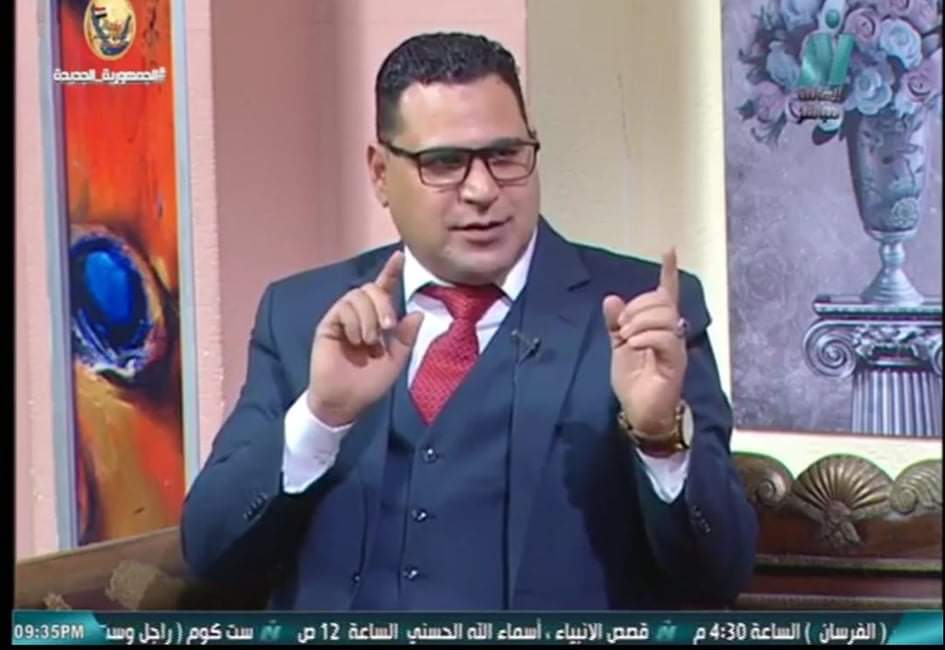 فيديو..تامر افندى : حققت حلم والدى رغم صعوبته والآن لدى أكثر من رواية وكتاب فى مكتبتى الصغيرة