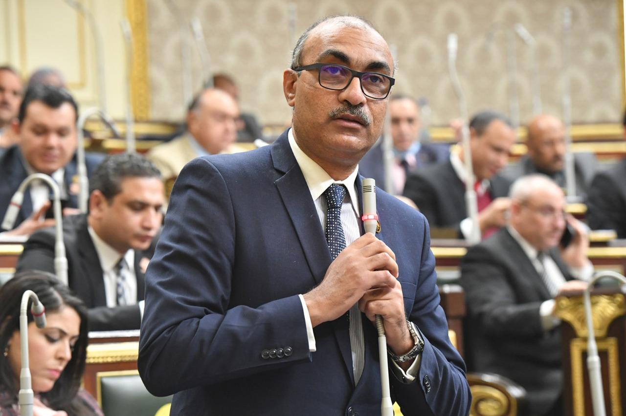 النائب إيهاب منصور ينتقد أداء وزارة الصحة فى مشروع التأمين الصحى الشامل ويصفها بـ"وزارة اللاتخطيط"