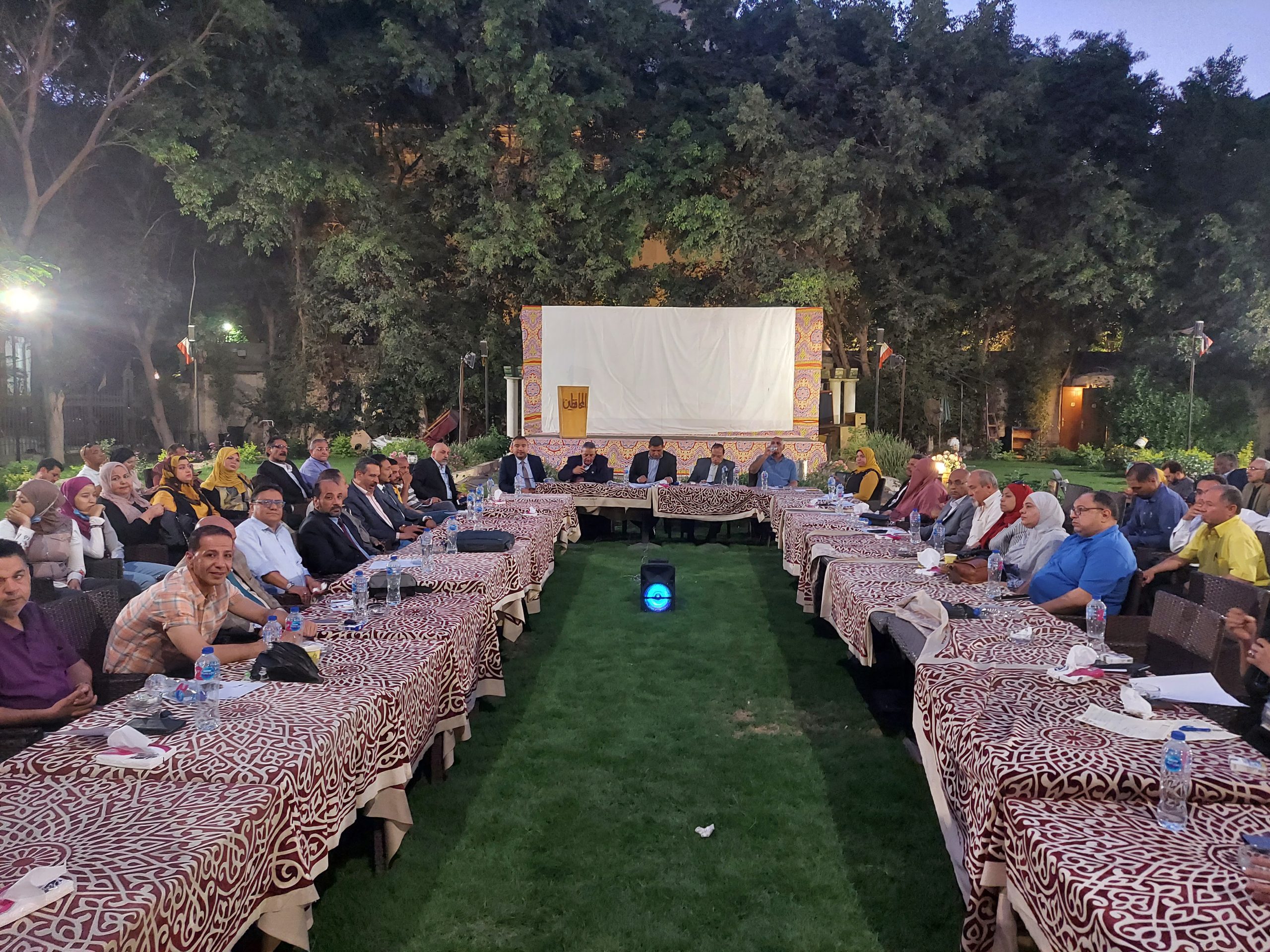 نزاهة انتخابات النقابات العمالية وحرية العمل السياسى .. ننشر توصيات عمال المحافظين بشأن الحوار الوطني