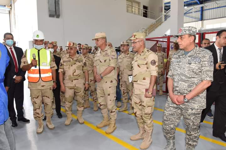 الفريق أول محمد زكى القائد العام للقوات المسلحة وزير الدفاع والإنتاج الحربى يشهد تنفيذ مشروع مراكز القيادة الإستراتيجى التعبوى للهيئة الهندسية للقوات المسلحة ( شرف - 3 ) ويتفقد عدد من الوحدات الفنية التخصصية التابعة للهيئة الهندسية